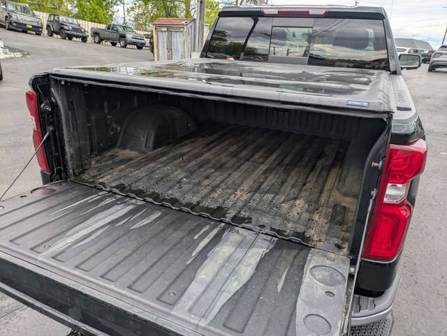 Used 2020 Chevrolet Silverado 1500 LTZ w/ LTZ Plus Package AWD/4WD image 31