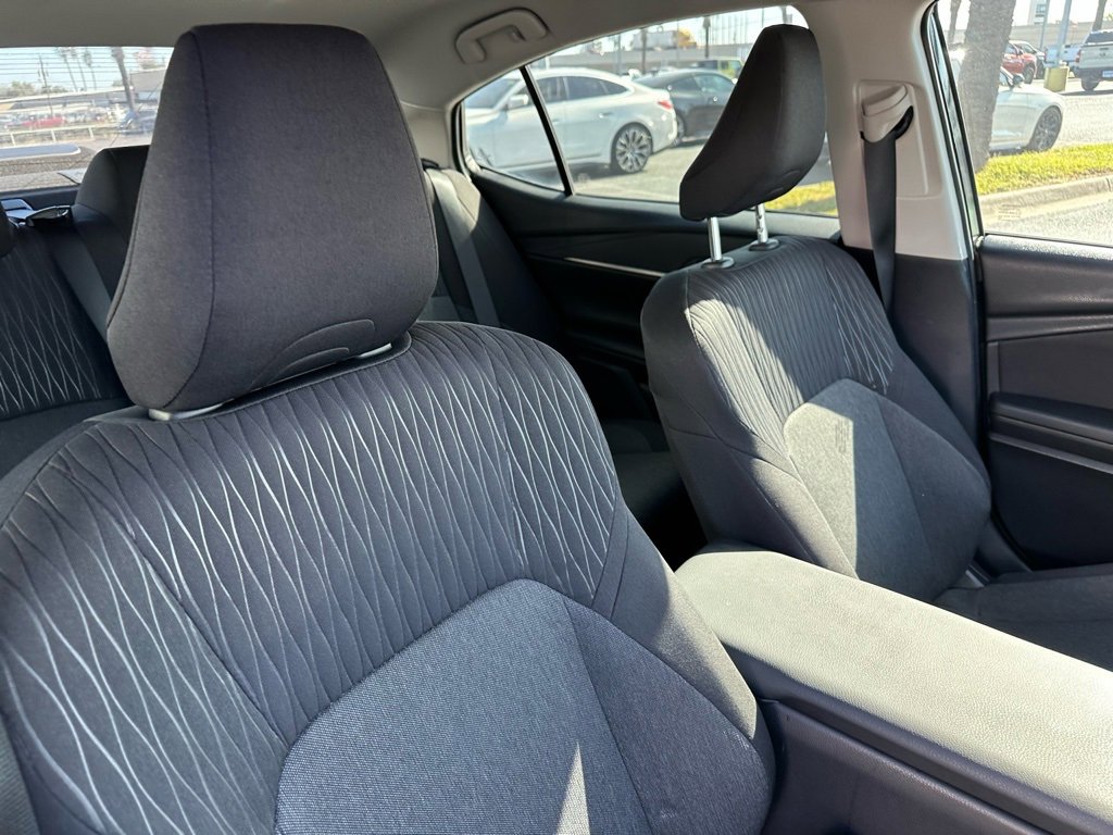 Used 2025 Toyota Camry LE w/ Convenience Package image 23