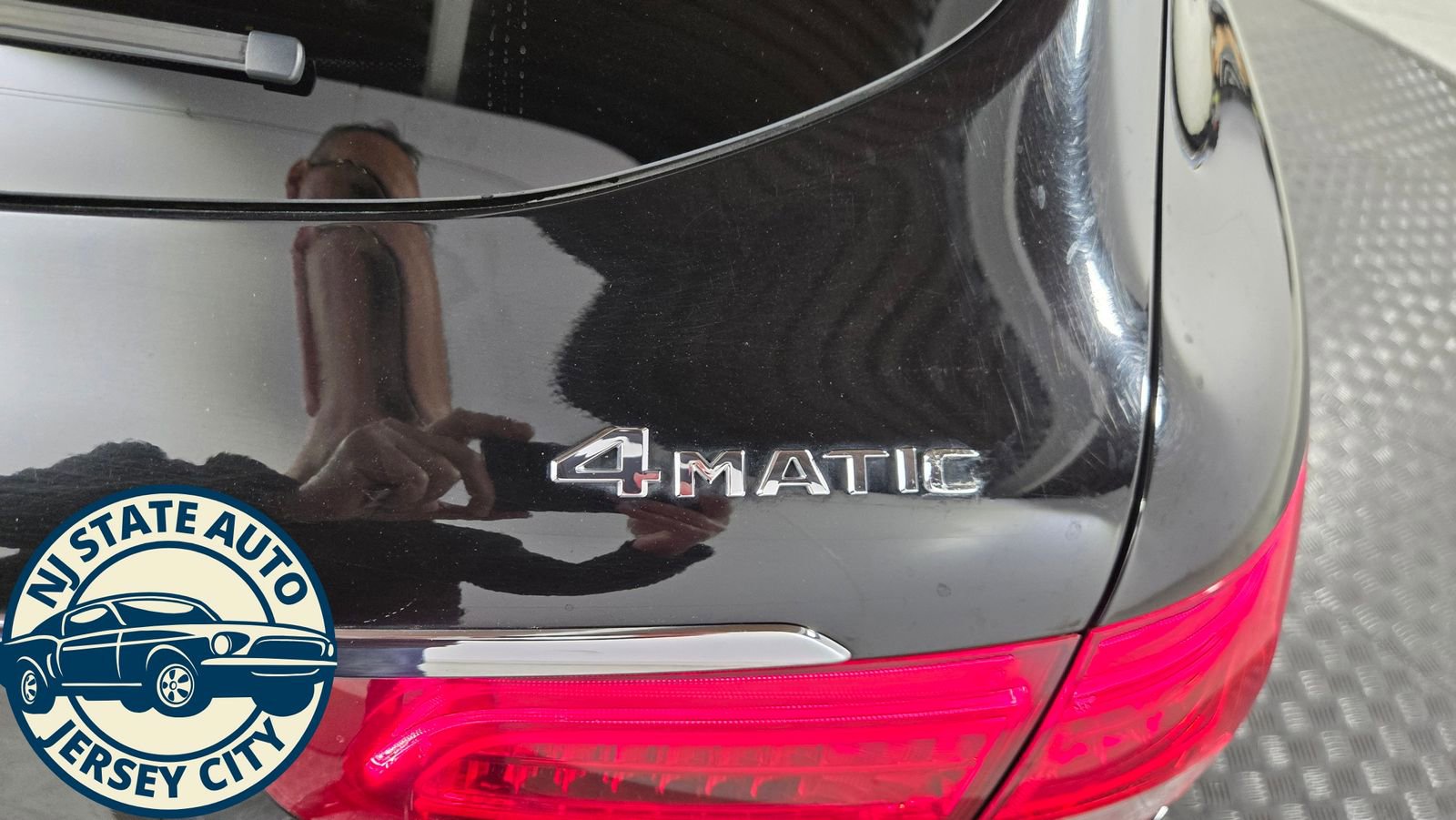 Used 2019 Mercedes-Benz GLC 300 4MATIC w/ Premium Package image 30