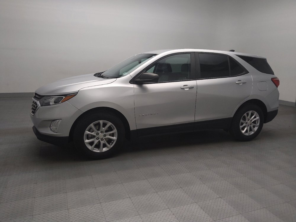 Used 2021 Chevrolet Equinox LS w/ LS Convenience Package FWD image 2