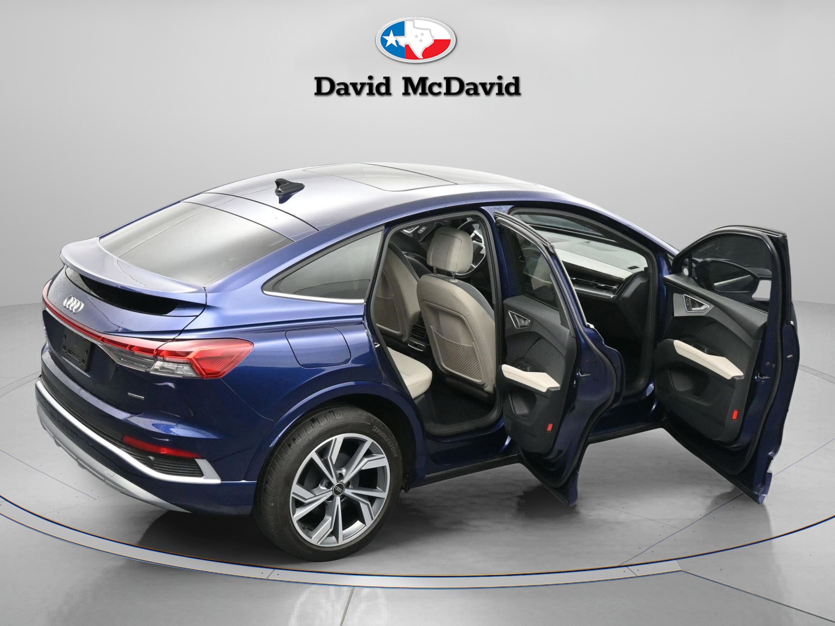 Used 2024 Audi Q4 e-tron Premium Plus w/ Premium Plus image 17