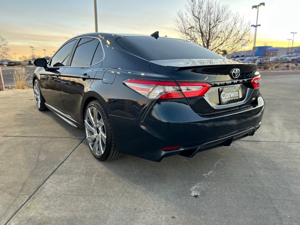 Used 2019 Toyota Camry SE image 5