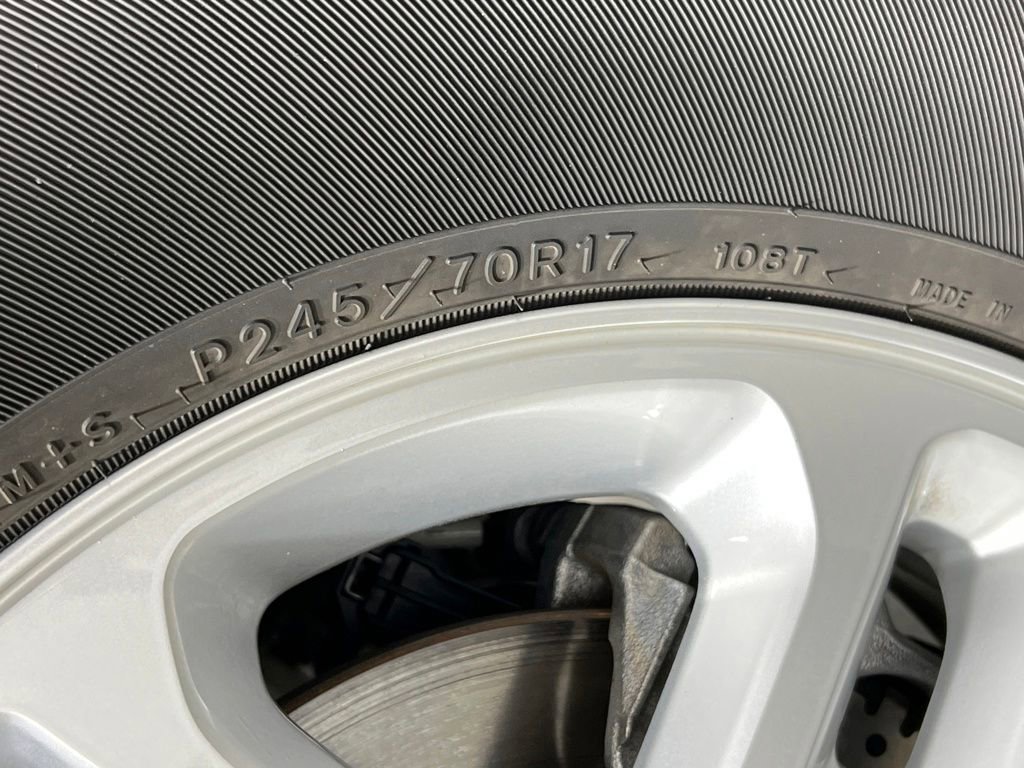 Used 2023 Jeep Grand Cherokee Laredo image 45