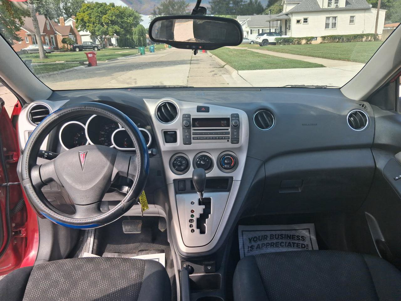 Used 2010 Pontiac Vibe w/ Preferred Package FWD image 8