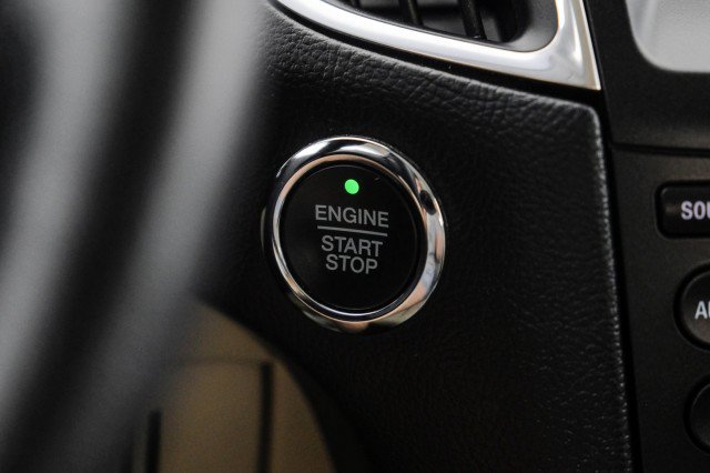 Used 2019 Ford Edge Titanium FWD image 19