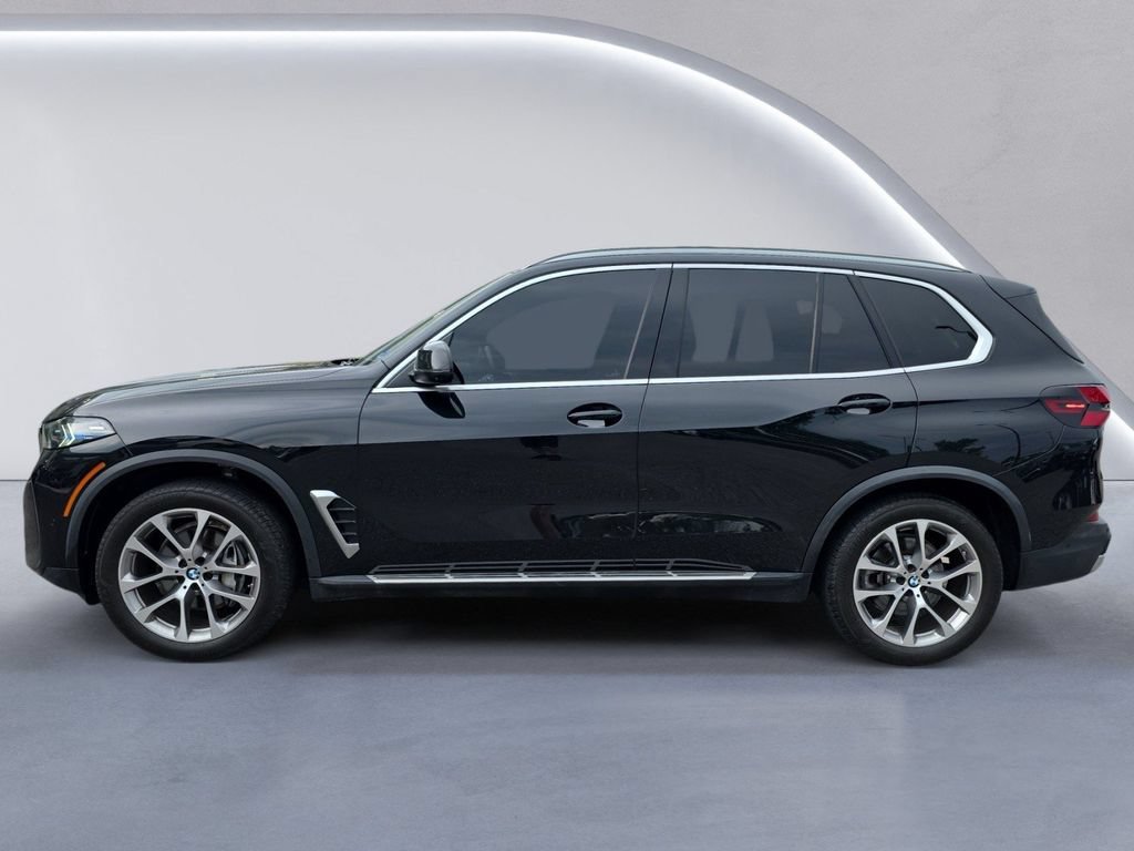 Used 2024 BMW X5 xDrive40i w/ Premium Package AWD/4WD image 6