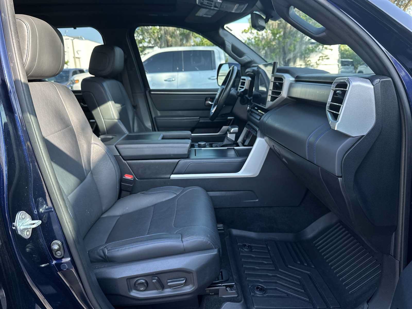 Used 2023 Toyota Tundra Platinum w/ Advanced Package AWD/4WD image 19