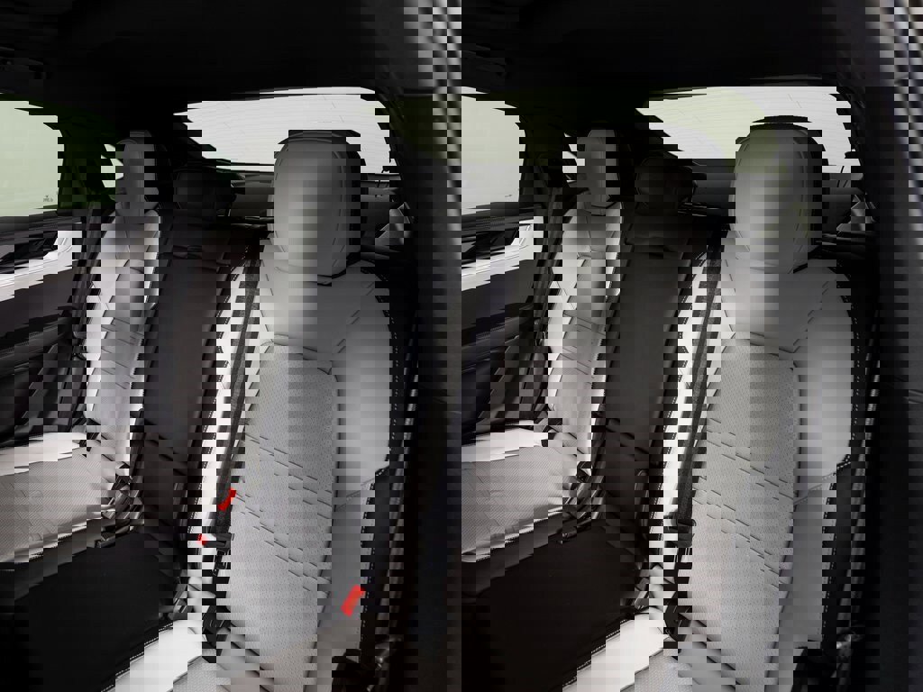 New 2025 Porsche Cayenne S image 24