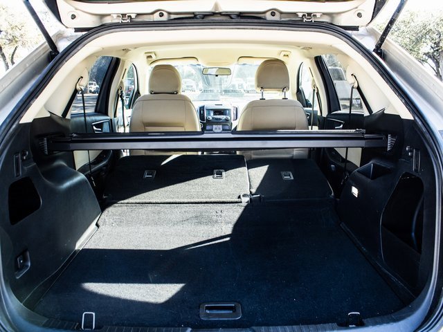Used 2018 Ford Edge SE image 18