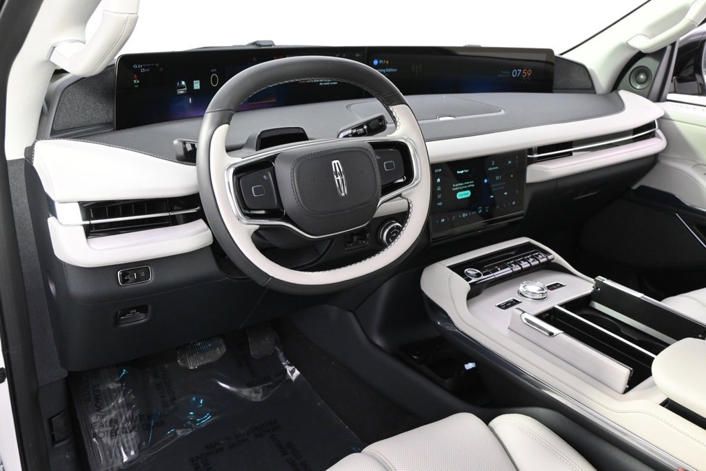 New 2026 Lincoln Navigator Reserve image 12