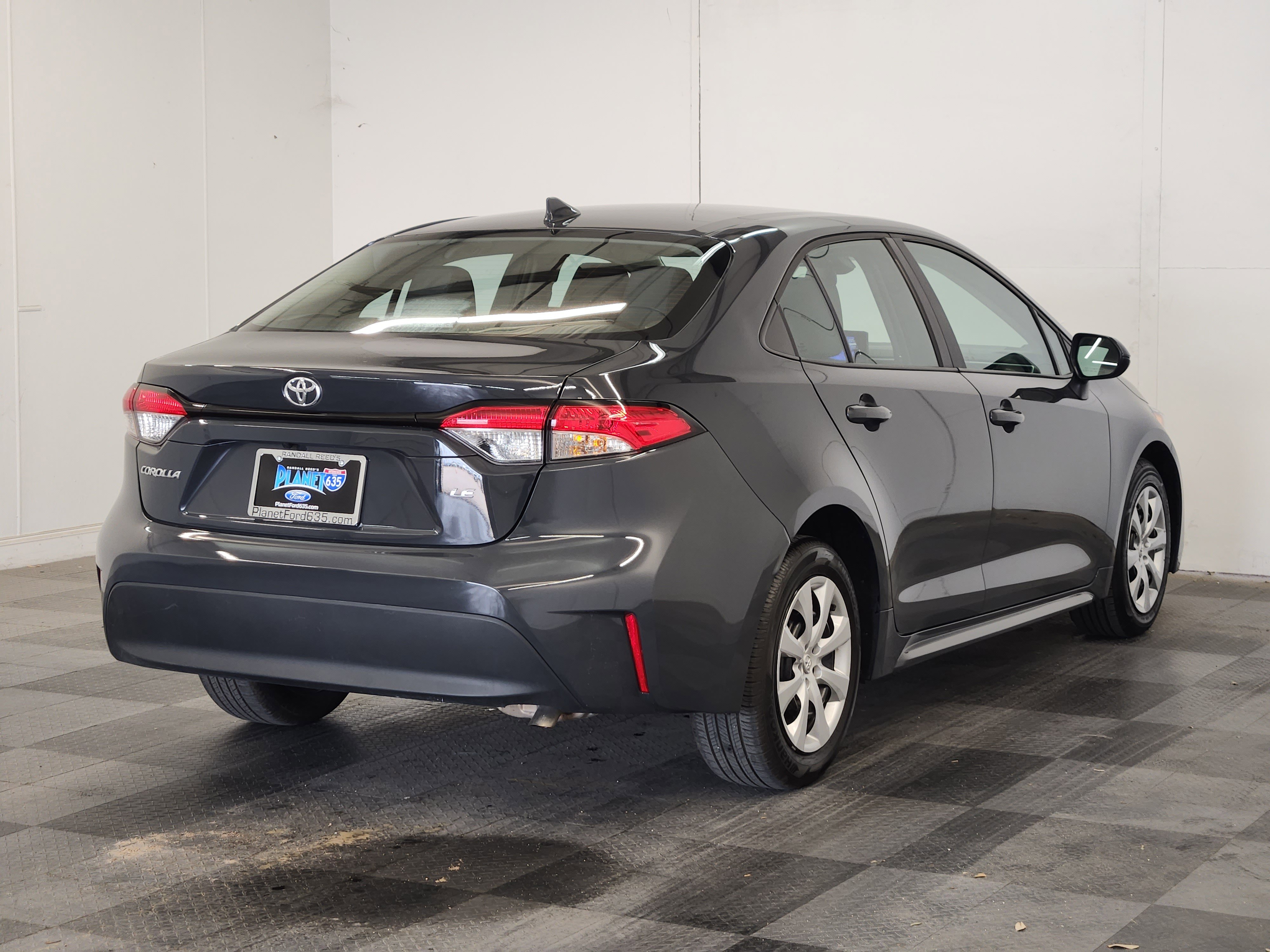 Used 2025 Toyota Corolla LE image 5