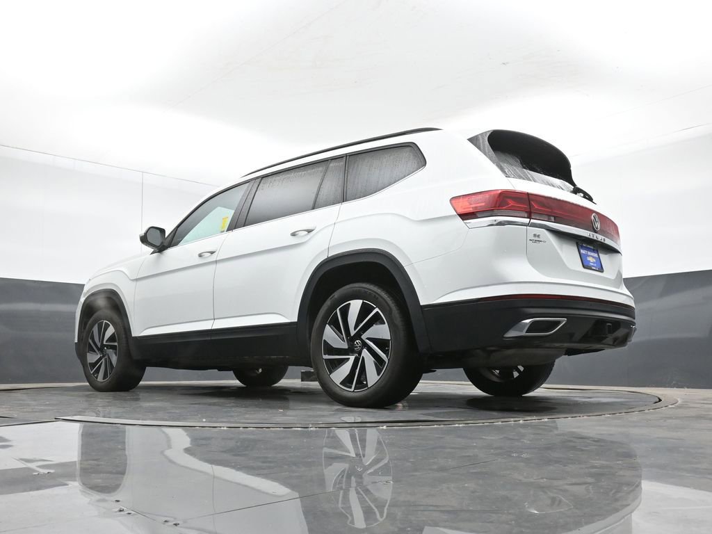 Used 2024 Volkswagen Atlas SE w/ Panoramic Sunroof Package image 42