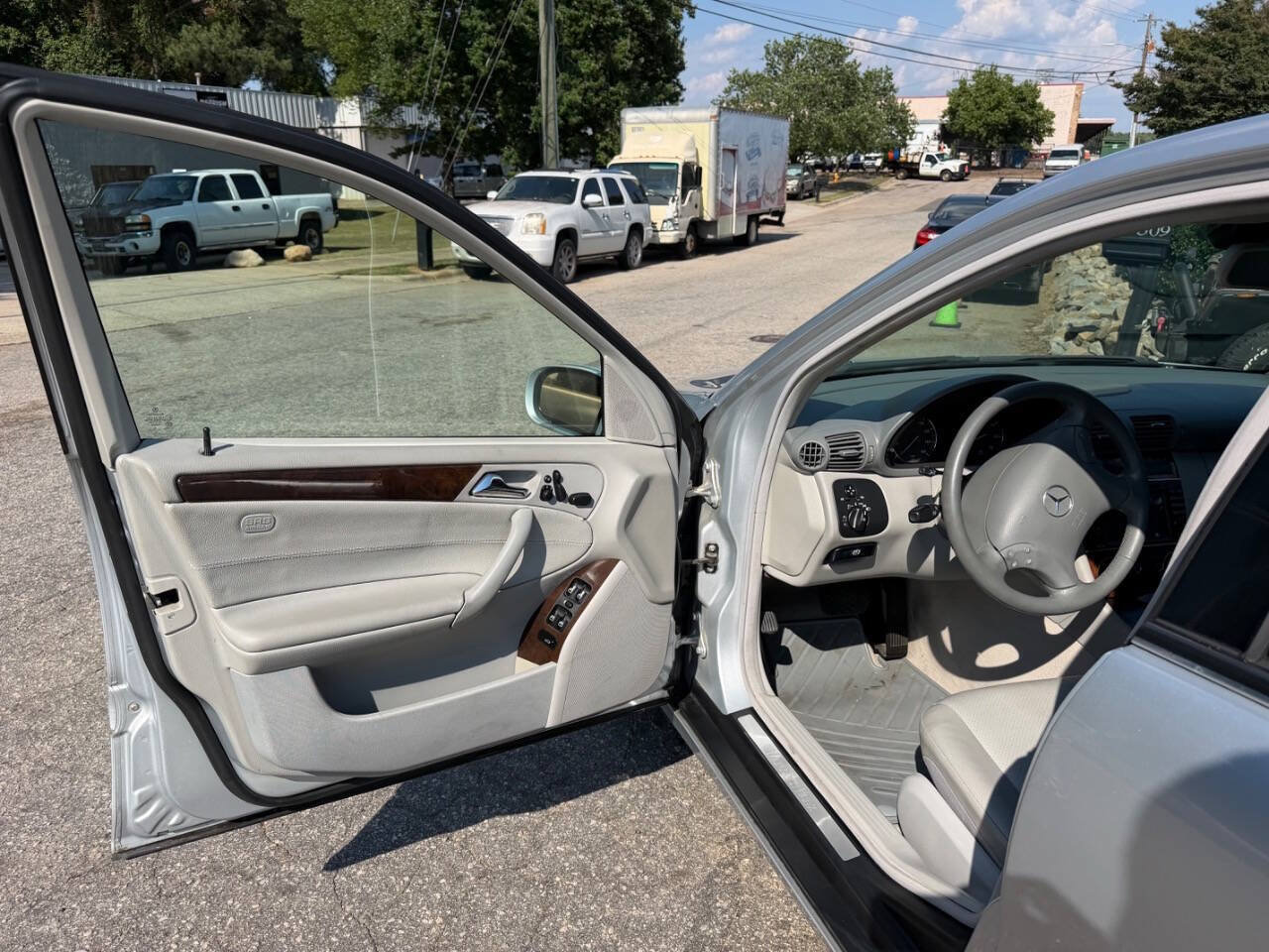 Used 2007 Mercedes-Benz C 280 4MATIC Sedan image 9