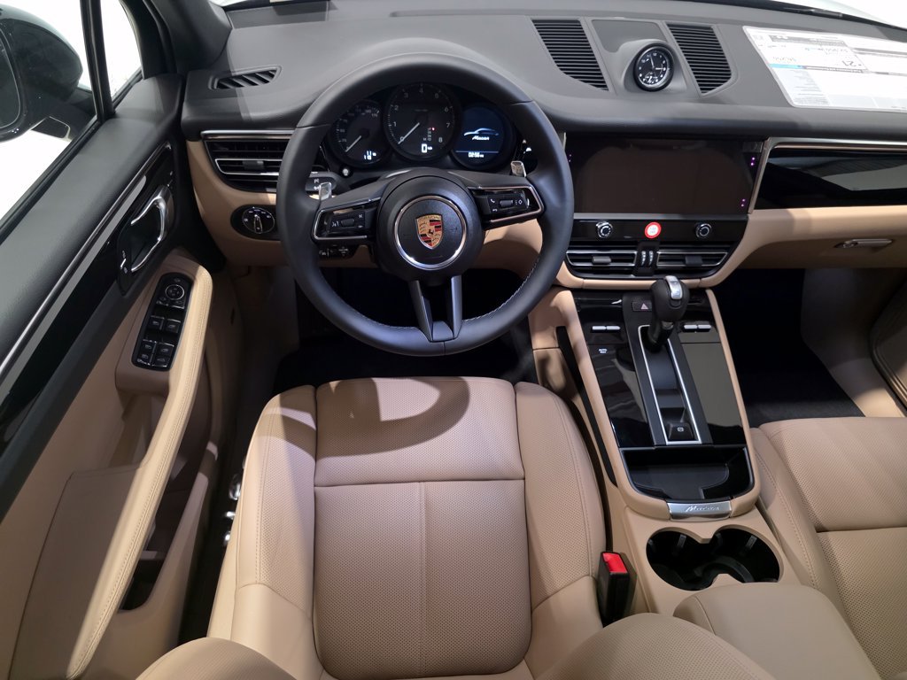 New 2026 Porsche Macan AWD/4WD image 21
