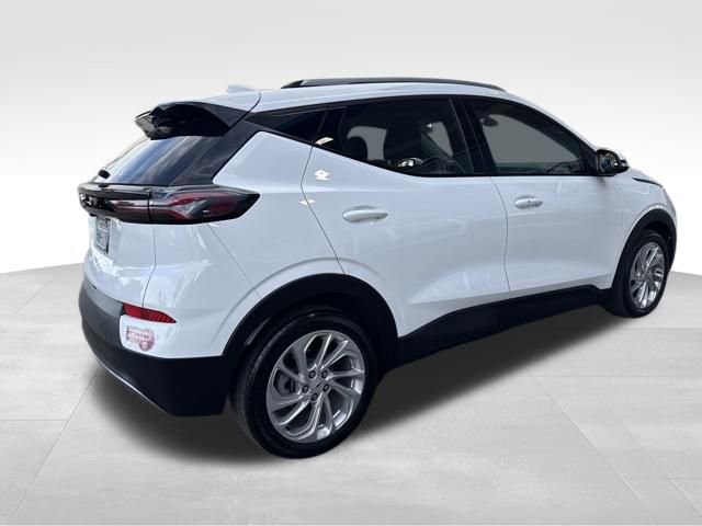 Used 2023 Chevrolet Bolt EUV LT w/ Driver Confidence Package image 5