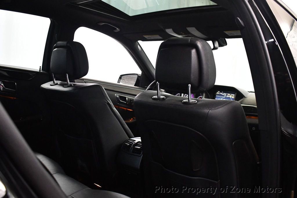 Used 2010 Mercedes-Benz E 550 4MATIC Sedan image 15