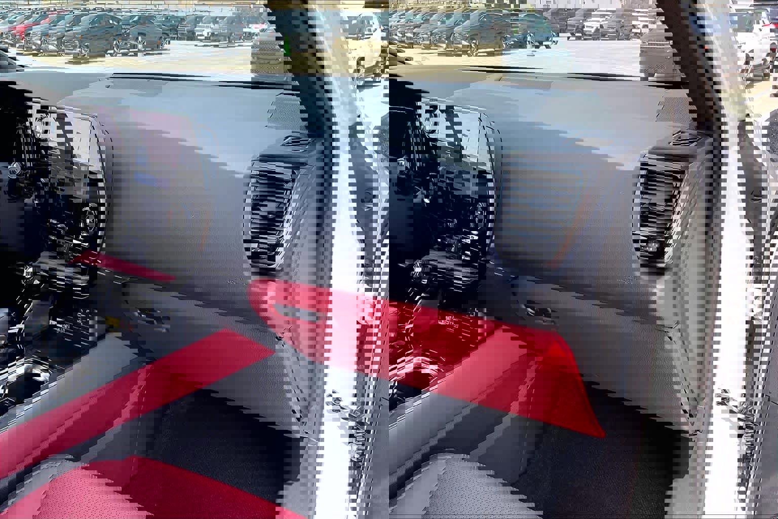 Used 2025 Lexus NX 250 FWD w/ Towing Package (2000 Lbs) image 16