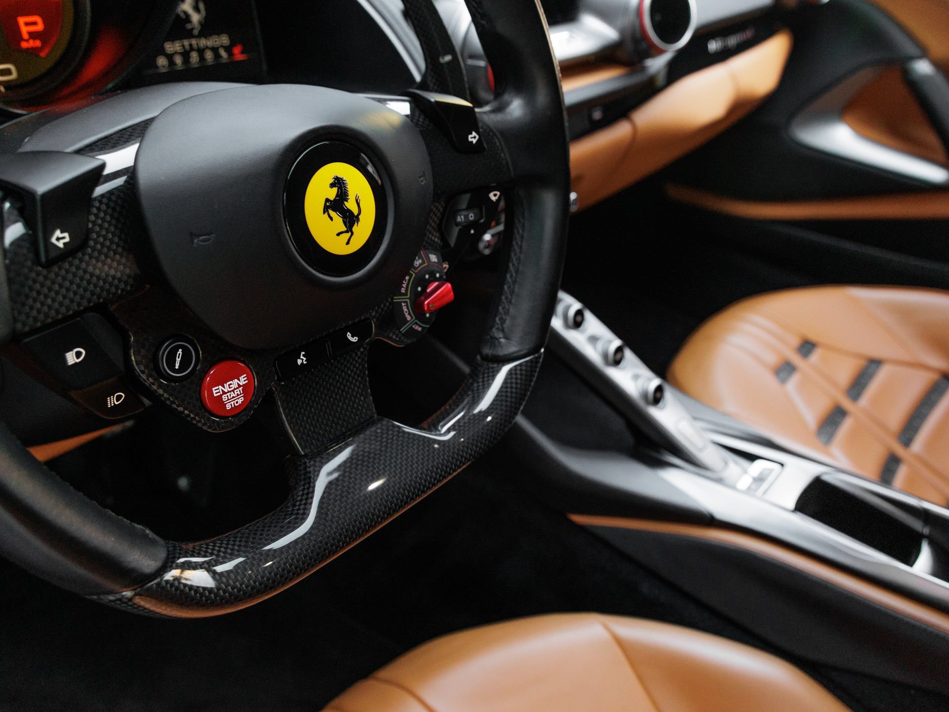 Used 2019 Ferrari 812 Superfast RWD image 23