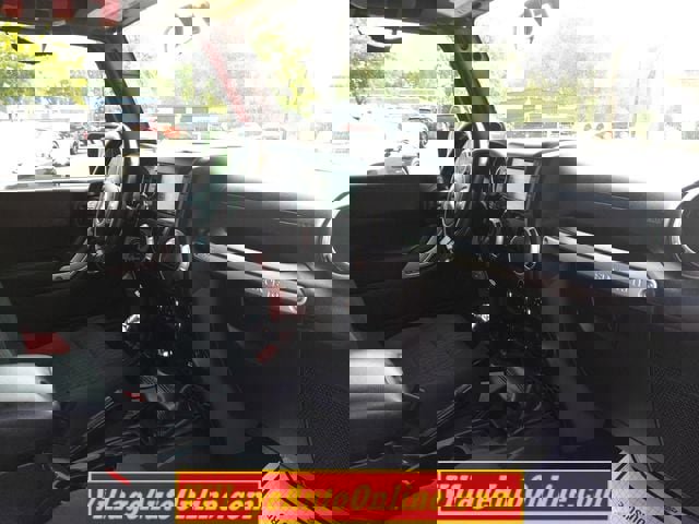 Used 2012 Jeep Wrangler Rubicon w/ PWR Convenience Group image 21