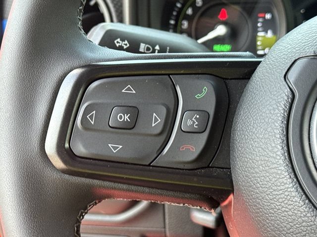 Certified 2025 Jeep Wrangler Unlimited Rubicon 4xe w/ Convenience Group AWD/4WD image 24