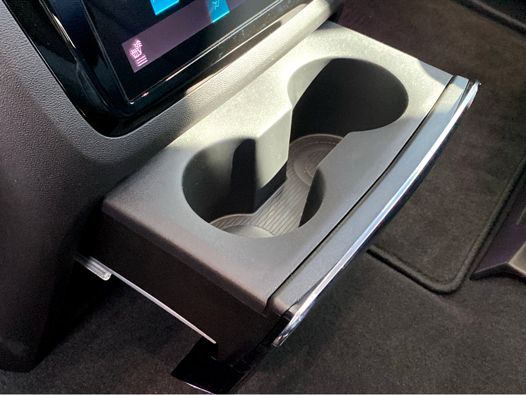 New 2025 Cadillac Escalade IQ Sport 2 image 27