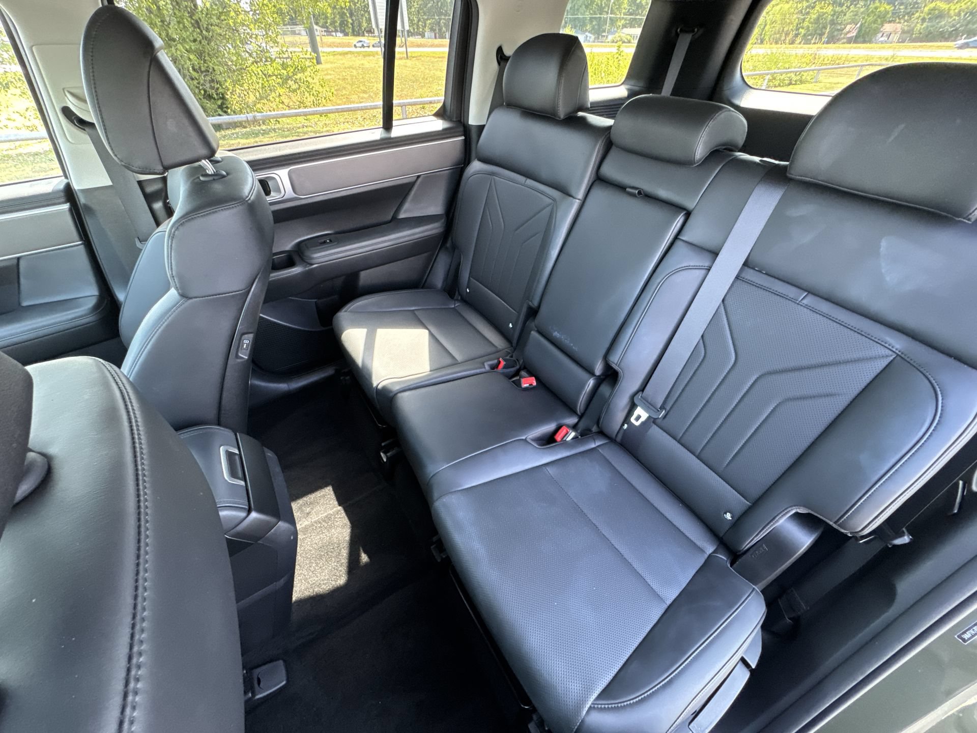 Used 2025 Hyundai Santa Fe SEL FWD image 22