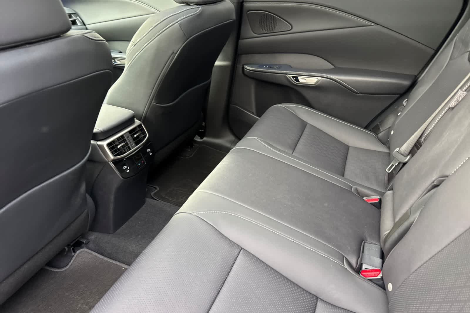 New 2026 Lexus RX 350 w/ Convenience Package AWD/4WD image 4