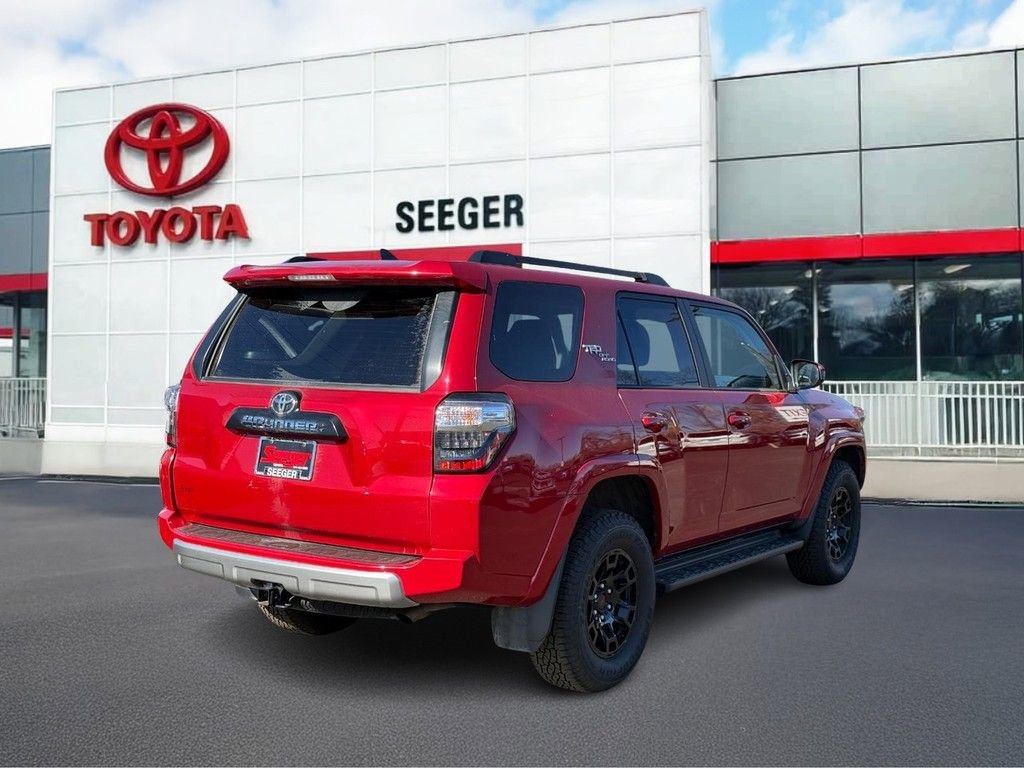 Used 2024 Toyota 4Runner TRD Off-Road image 3