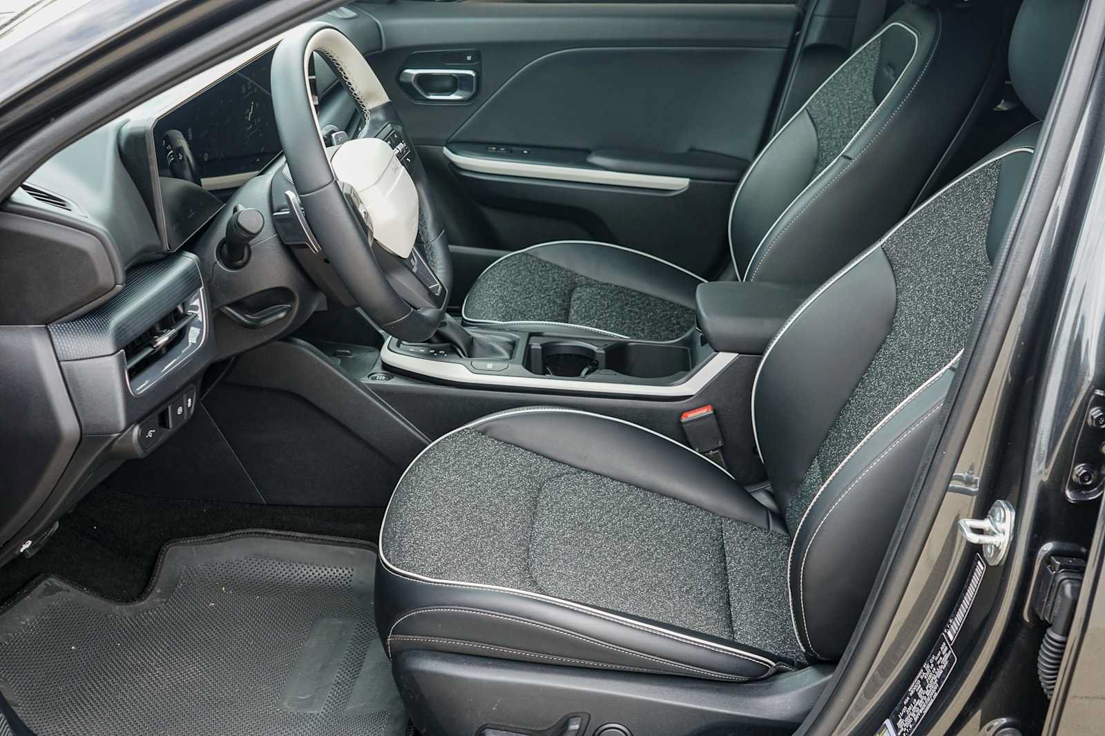 Certified 2025 Kia K4 GT-Line w/ GT-Line Sunroof Package FWD image 9