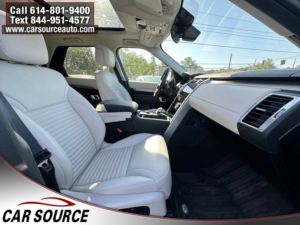 Used 2025 Land Rover Discovery Dynamic SE AWD/4WD image 23