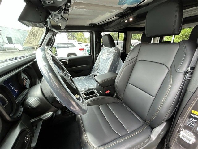 New 2025 Jeep Wrangler Unlimited Sahara image 11