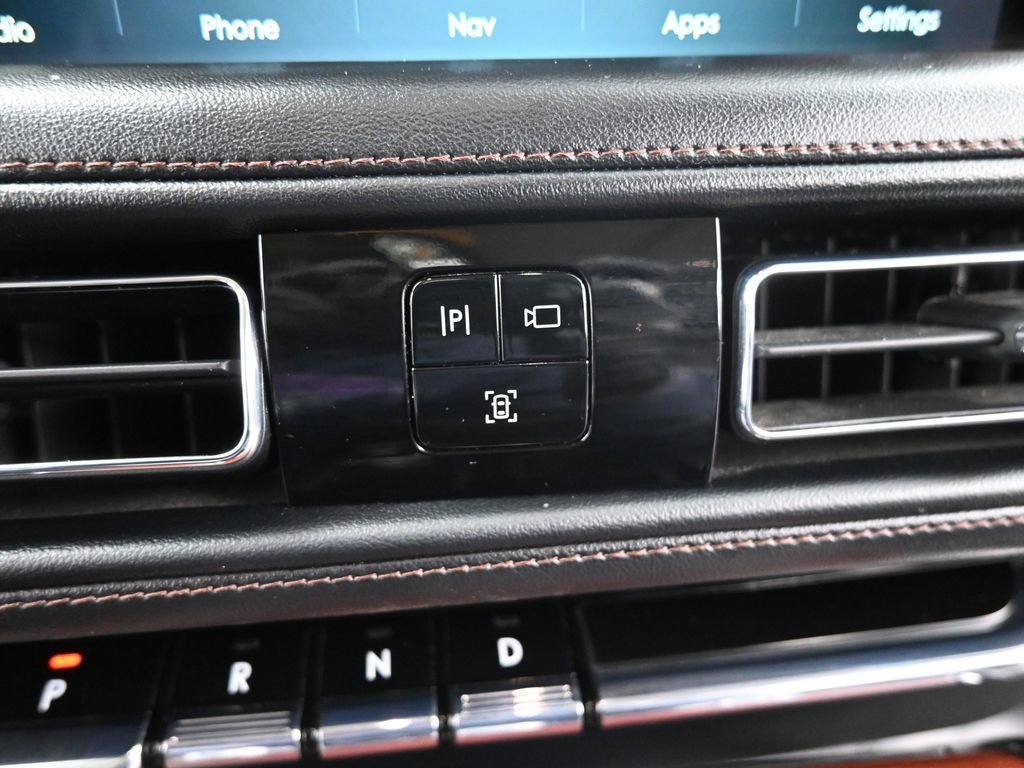 Used 2023 Lincoln Aviator Reserve w/ Equipment Group 201A image 21