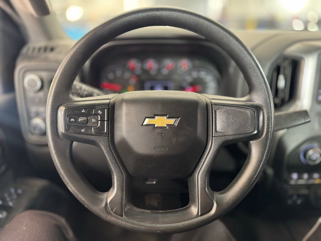 Used 2025 Chevrolet Silverado 2500 Custom w/ Custom Value Package image 6