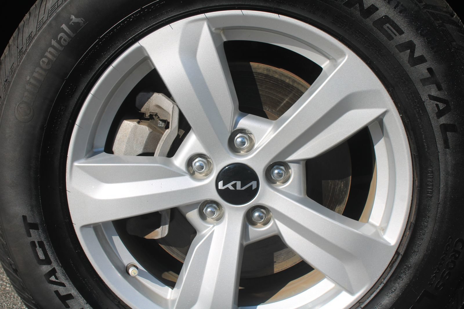 Certified 2023 Kia Sorento LX FWD image 18