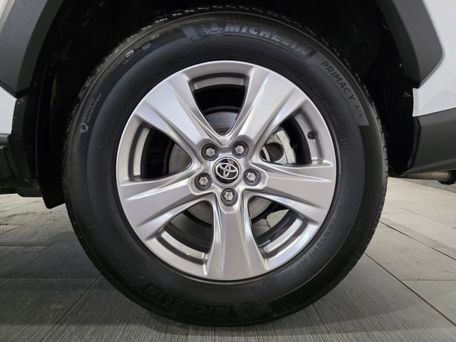 Used 2025 Toyota RAV4 XLE AWD/4WD image 23