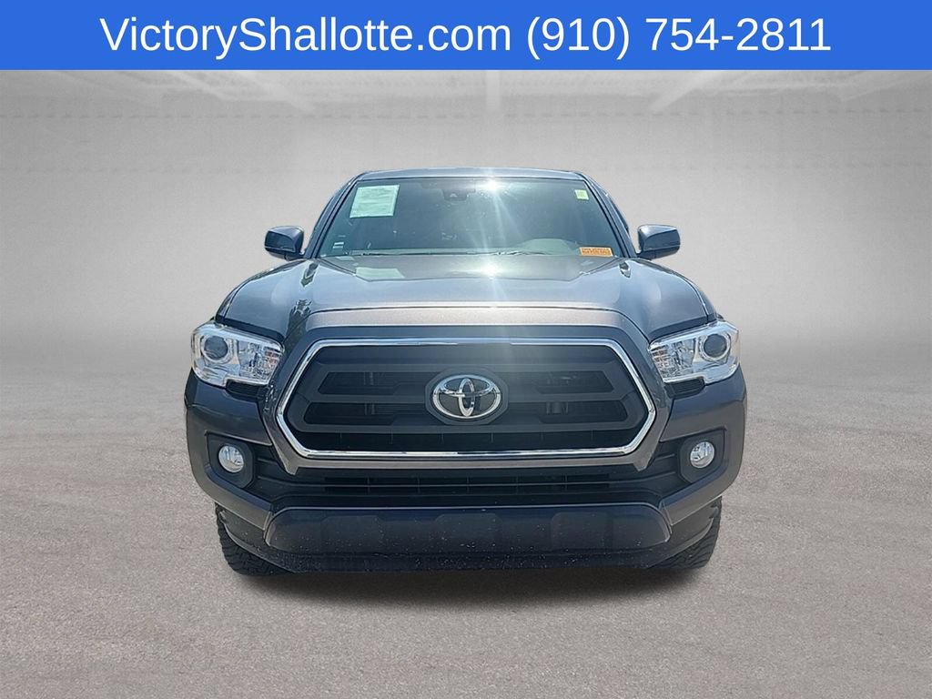 Used 2022 Toyota Tacoma SR5 AWD/4WD image 3