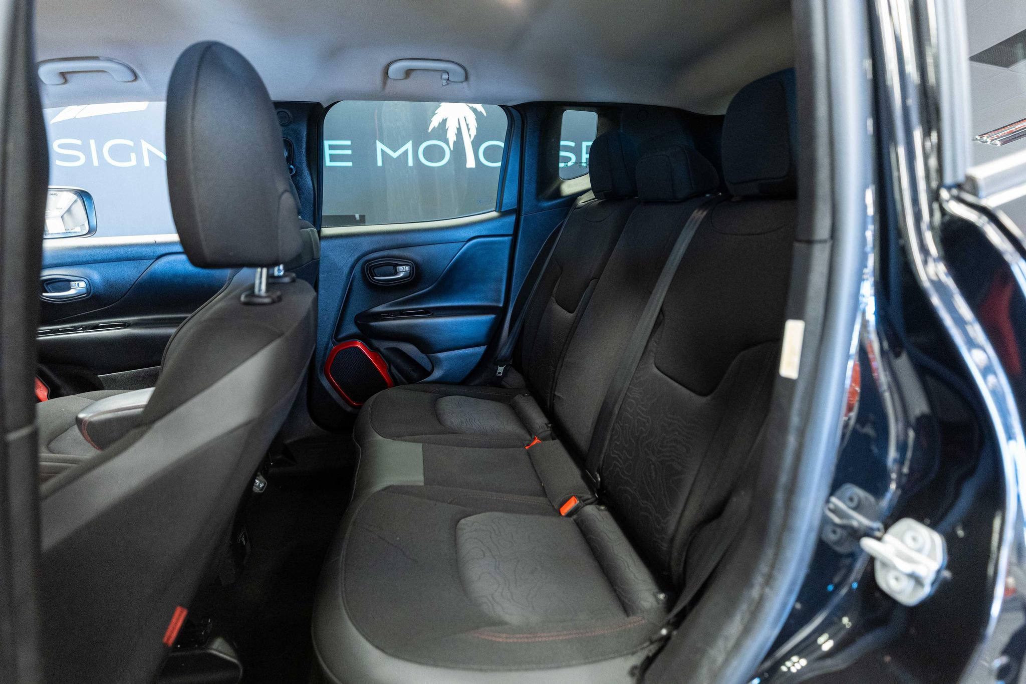 Used 2019 Jeep Renegade Trailhawk w/ Cold Weather Group II AWD/4WD image 12