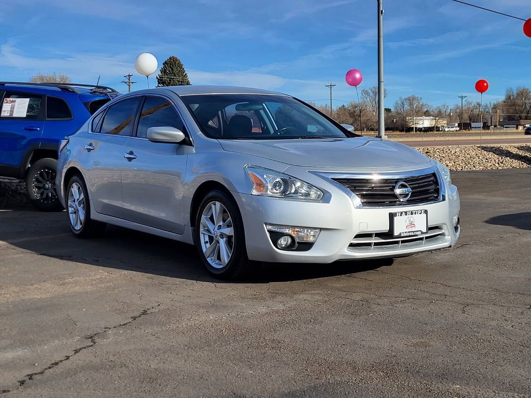 Used 2015 Nissan Altima 2.5 SV image 9