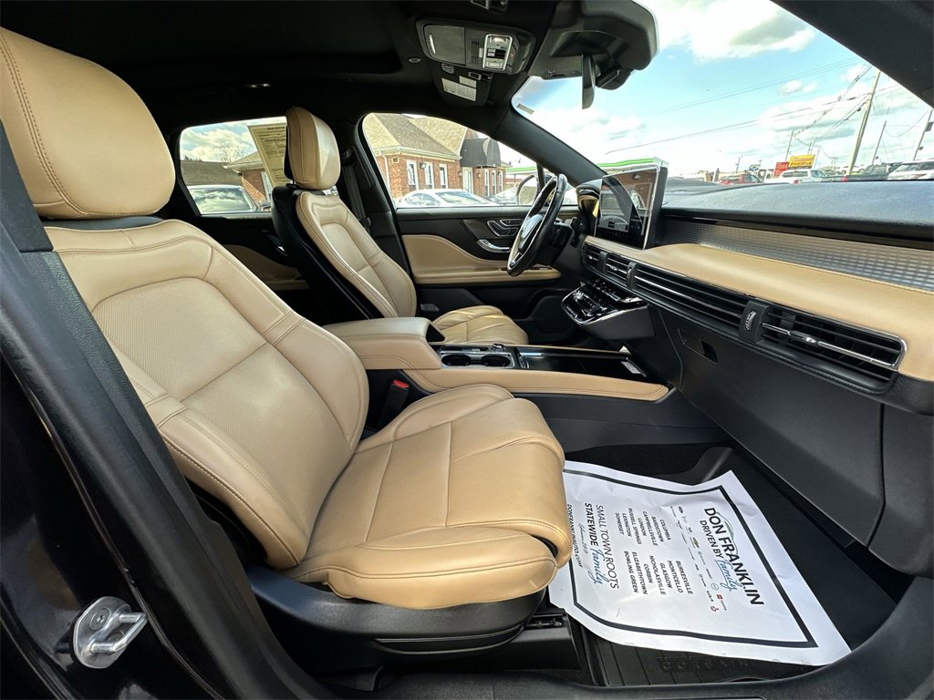 Used 2023 Lincoln Corsair Reserve w/ Equipment Group 202A image 25