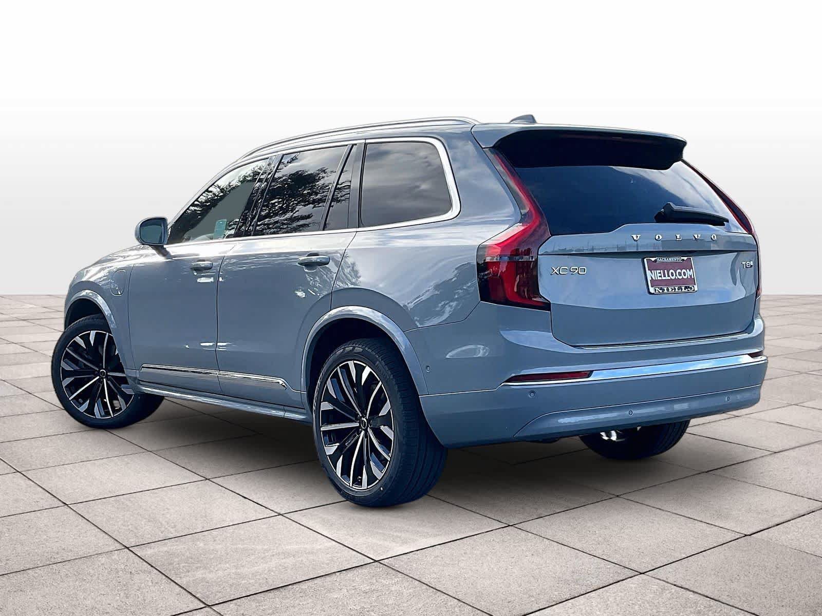 New 2027 Volvo XC90 T8 Bright AWD/4WD image 3