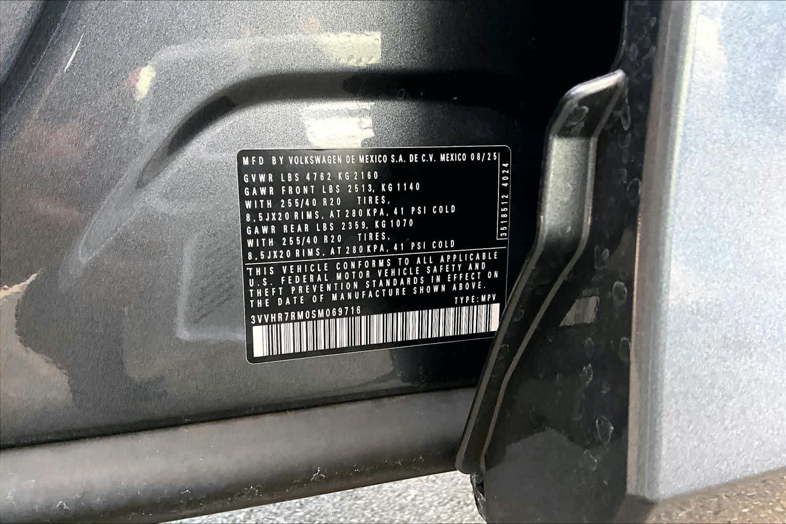 Used 2025 Volkswagen Tiguan SE R-Line FWD image 67