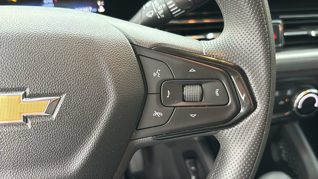 Used 2025 Chevrolet TrailBlazer LT AWD/4WD image 14