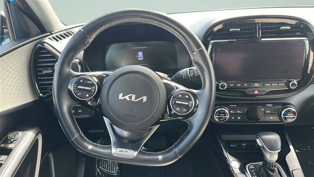 Used 2024 Kia Soul GT-Line FWD image 12