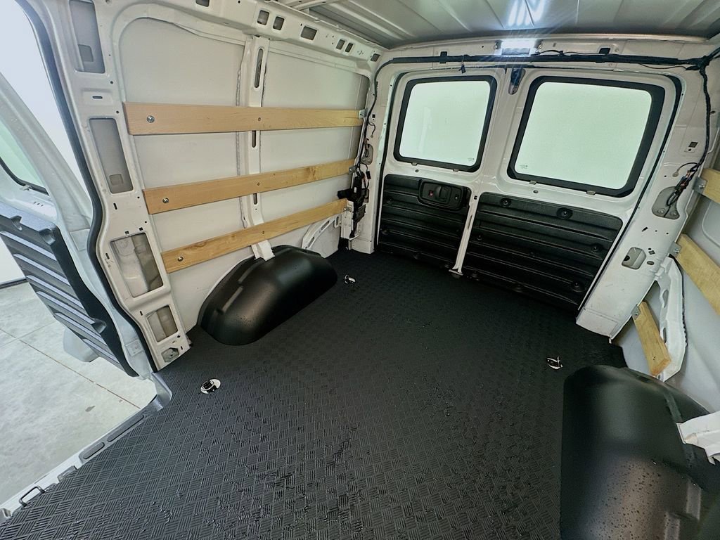 Used 2024 Chevrolet Express 2500 w/ Driver Convenience Package RWD image 14