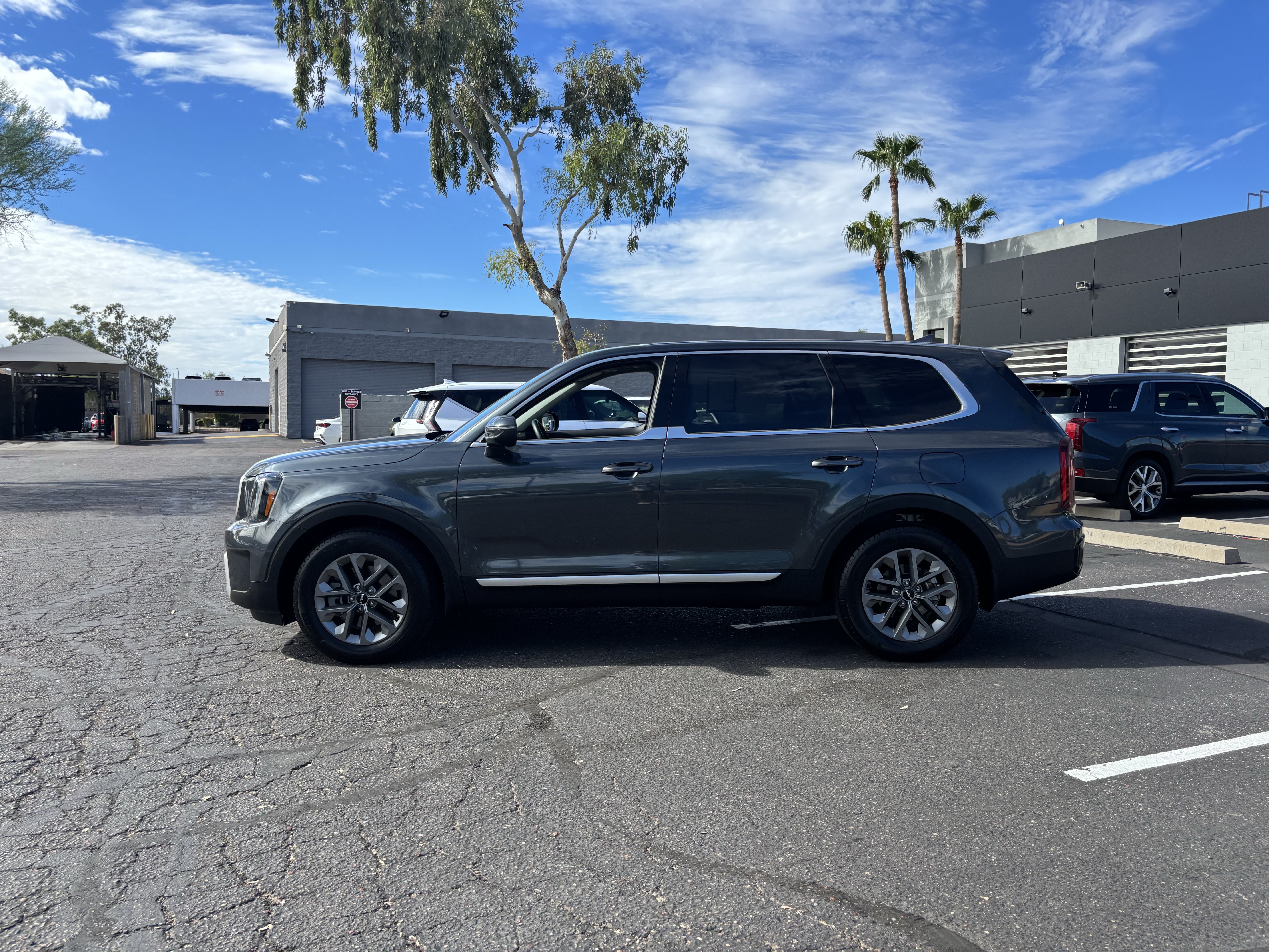 Certified 2024 Kia Telluride LX AWD/4WD image 5