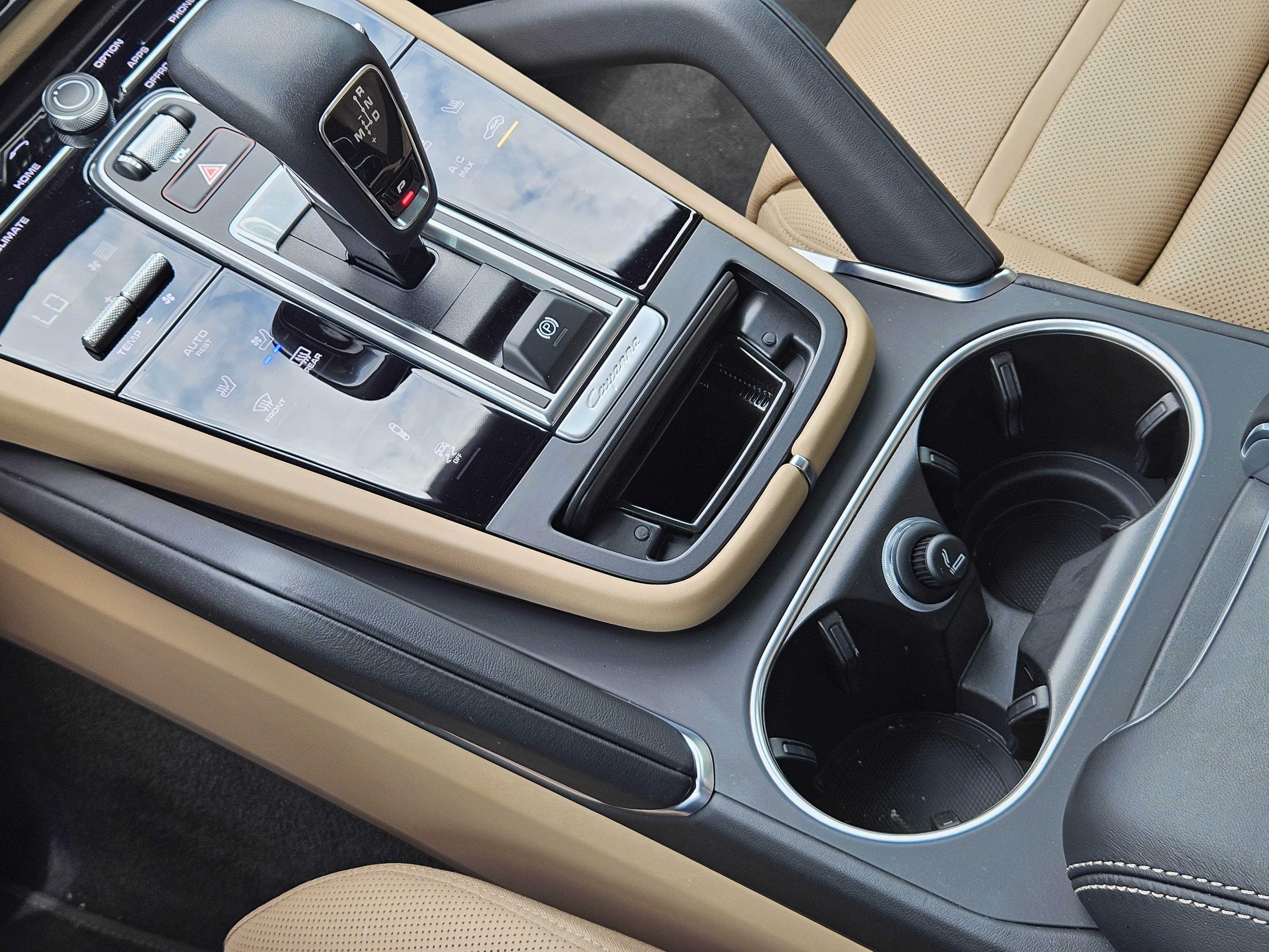Certified 2023 Porsche Cayenne Turbo AWD/4WD image 20
