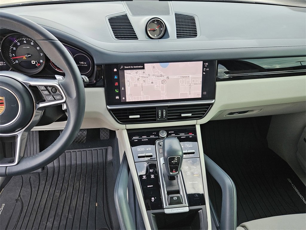 Used 2022 Porsche Cayenne image 25