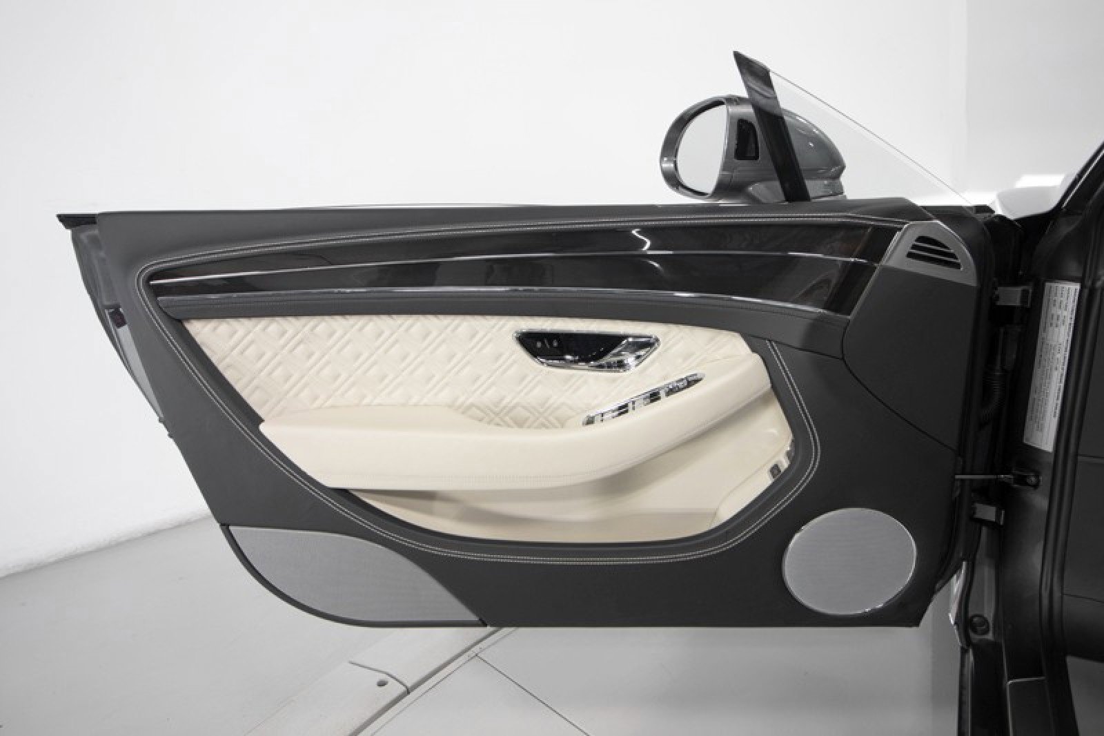 Used 2021 Bentley Continental GT image 36