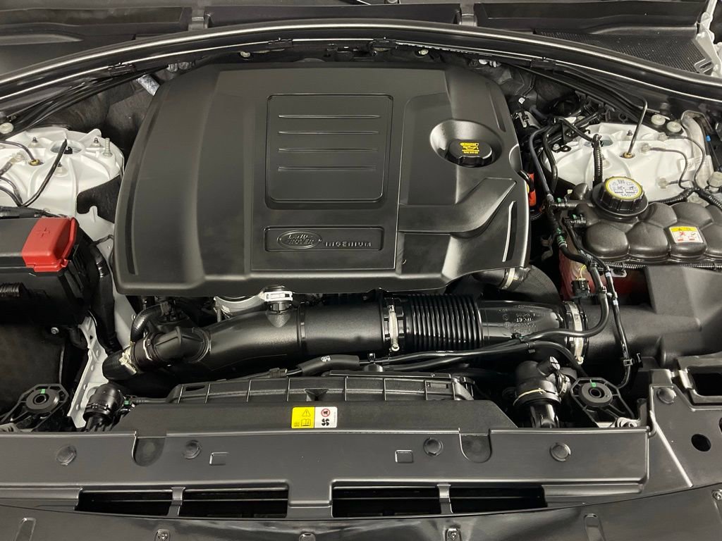 Used 2026 Land Rover Range Rover Velar Dynamic SE image 9