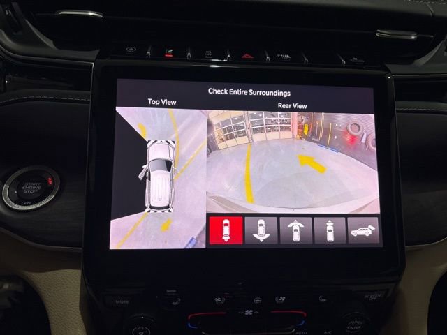 Used 2022 Jeep Grand Cherokee L Limited w/ Luxury Tech Group II image 22